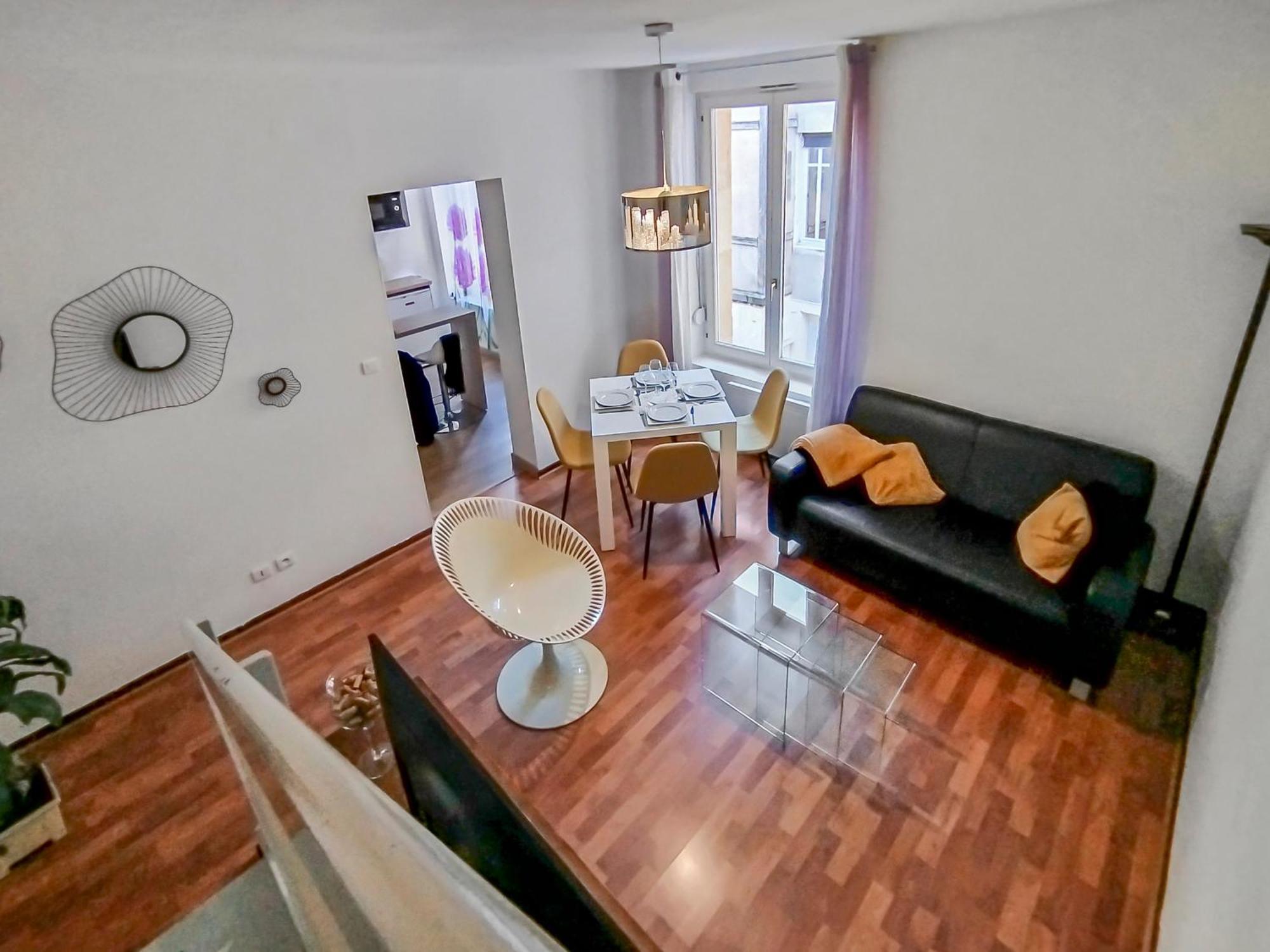 Apartment Duplex Centre - Cour Interieure & Smart Tv *